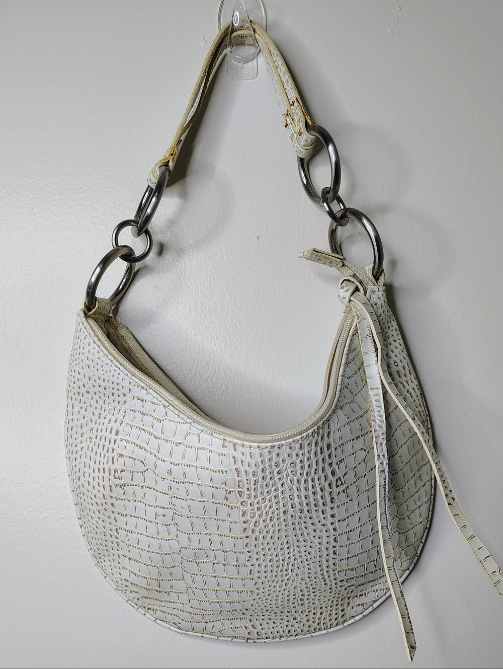 White Croc Embossed Hobo Shoulder Bag‎ Silver Ring Hardware Crescent Purse